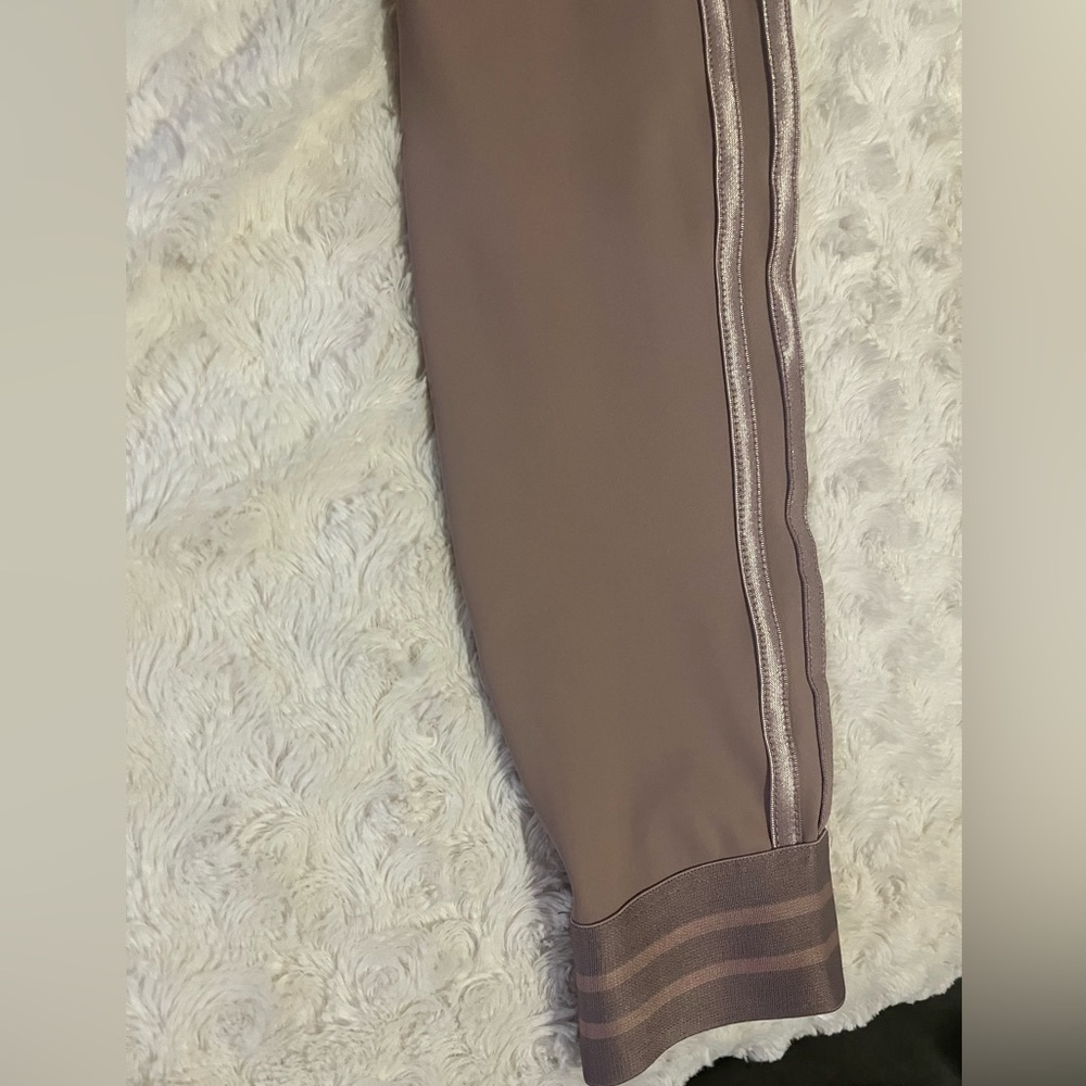 Beloforte Cuffed Leggings - Dusty Rose - Picture 5 of 7